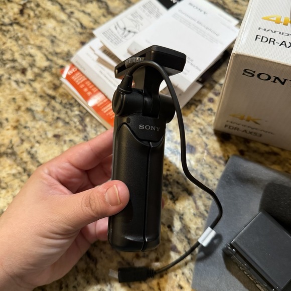 Sony FDR-AX53 4K Handycam Camcorder Pre Owned Extra Accessories - Picture 6 of 16